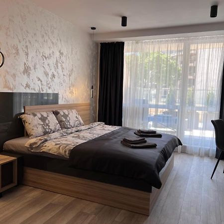 A-Brilliant, New! Spacious & Modern Apartment In Varna Whit Garage المظهر الخارجي الصورة
