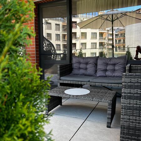 A-Brilliant, New! Spacious & Modern Apartment In Varna Whit Garage المظهر الخارجي الصورة