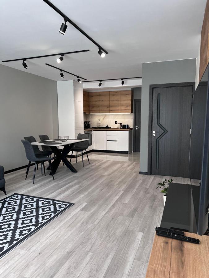A-Brilliant, New! Spacious & Modern Apartment In Varna Whit Garage المظهر الخارجي الصورة